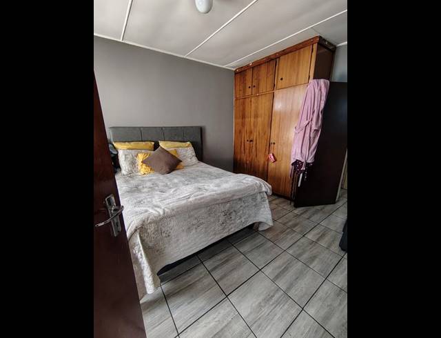 1 BEDROOM APARTMENT FOR SALE IN SASOLBURG EXT 4